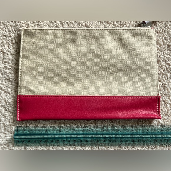 New Chloe canvas / pouch / zip wallet 🤩 - Picture 5 of 8